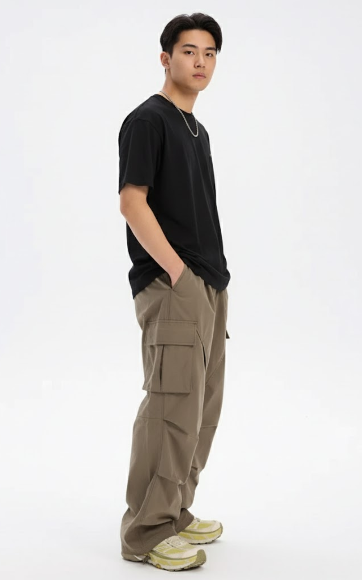 en’s Wide-Leg Cargo Pants – Oversized Streetwear Utility Trousers with Pockets